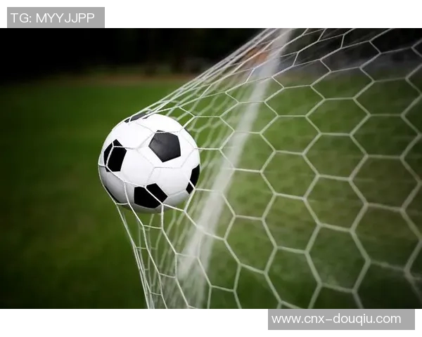 精彩瞬间尽在眼前足球篮球图片带你领略运动魅力与激情对决