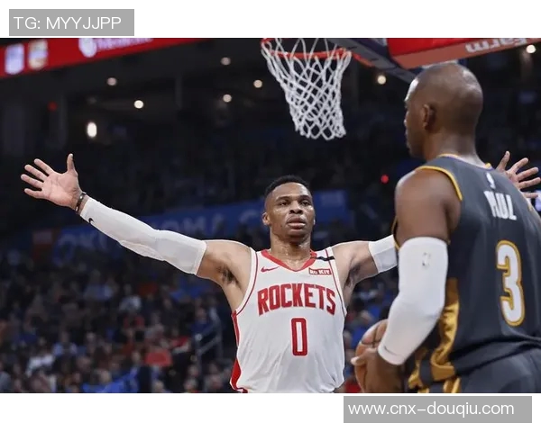 热火与雷霆总决赛激战正酣谁将捧起冠军奖杯的荣耀时刻